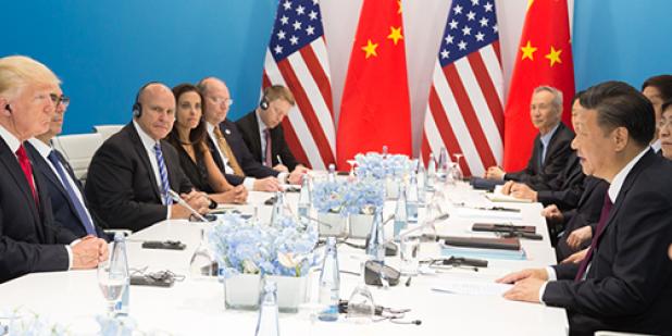 White House photo - US delegation led by Donald Trump meets PRC delegation led by Xi Jinping.