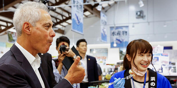 U.S. Amb. Rahm Emanuel eats sushi in Japan, 2023.